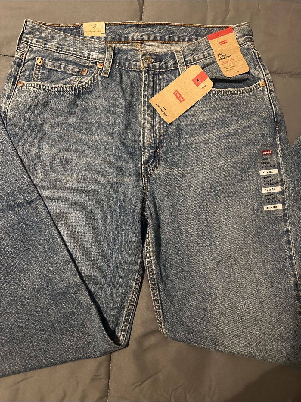 Levi's Men's Light Blue Relaxed Straight Jeans 565 32x32 light weight Jean NWT